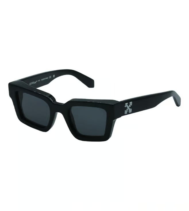 Off White Women's Grey Cat Eye Sunglasses OERI15011007